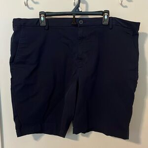 Izod men’s shorts. Size 42
